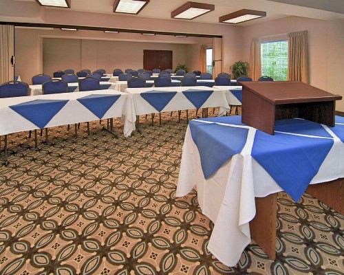 Comfort Suites Airport Salt Lake City - image 33
