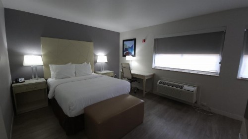 Best Western West Valley Inn - image 40
