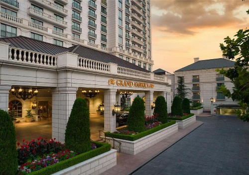Grand America Hotel - image 1