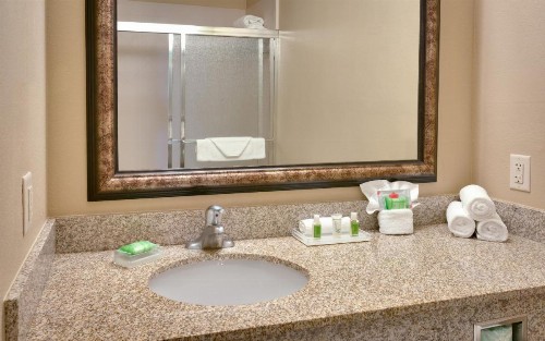 Holiday Inn Salt Lake City - Airport West an IHG Hotel - image 45