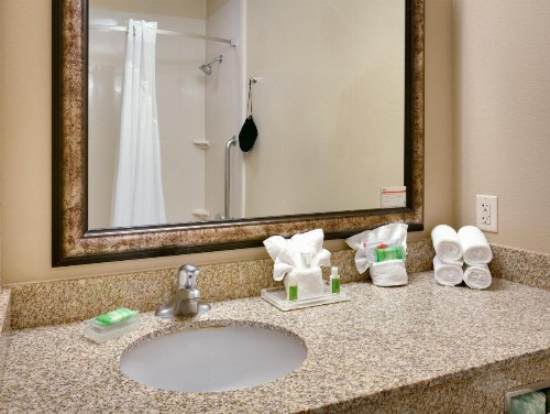 Holiday Inn Salt Lake City - Airport West an IHG Hotel - image 47