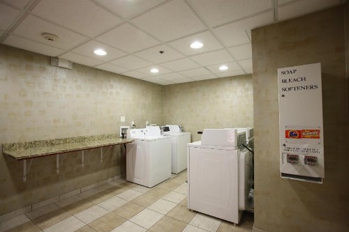 Holiday Inn Salt Lake City - Airport West an IHG Hotel - image 9
