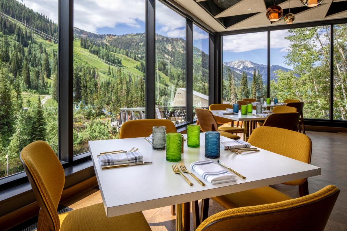 Cliff Lodge and Spa - image 2