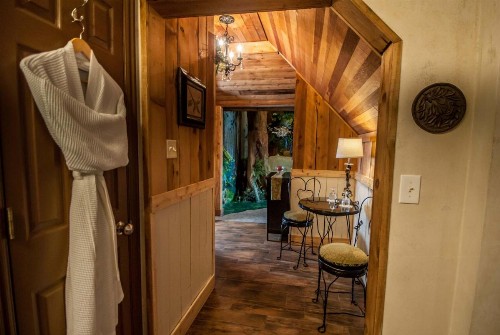 The Anniversary Inn - South Temple - image 10