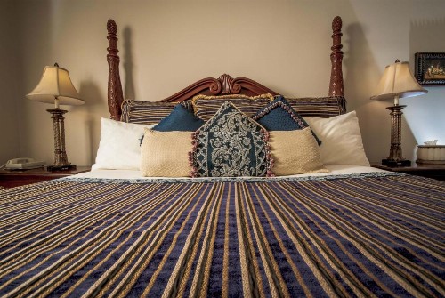 The Anniversary Inn - South Temple - image 3