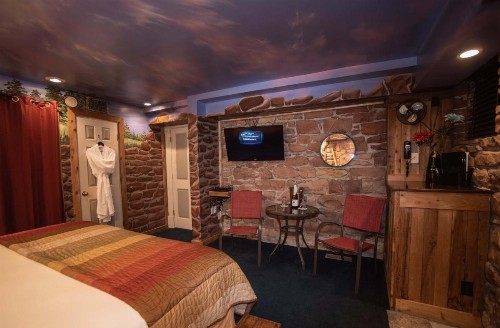 The Anniversary Inn - South Temple - image 41