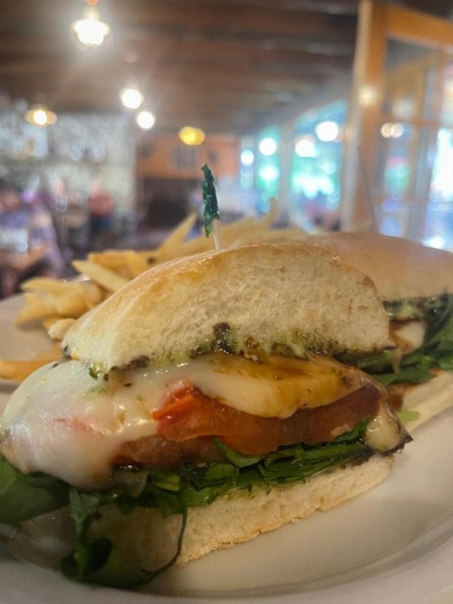 Silver Fork Lodge & Restaurant - image 23