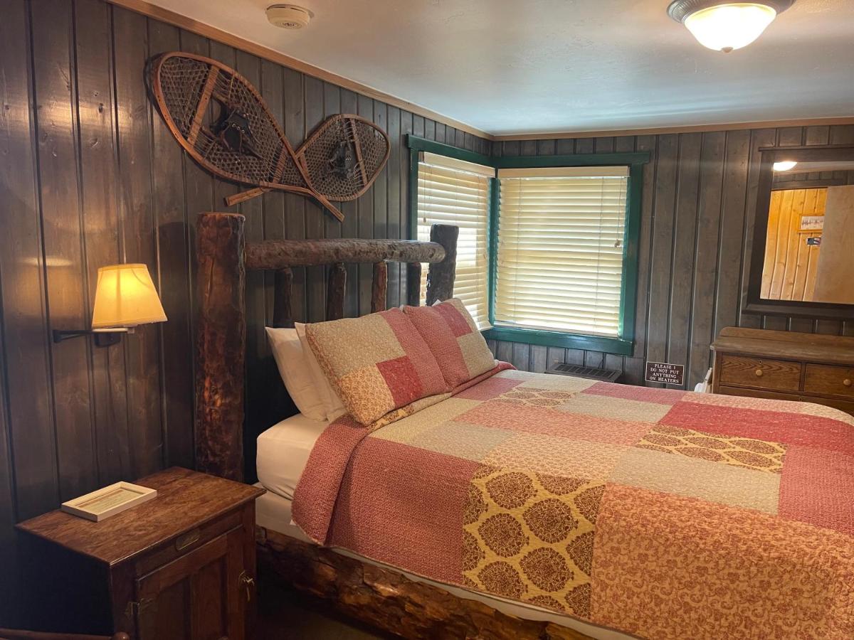 Silver Fork Lodge & Restaurant - image 5
