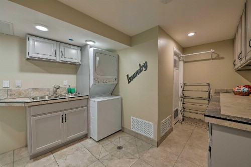 Roomy Salt Lake City Apt with Movie and Game Room - image 10