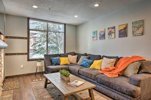 Solitude Mountain Slopeside Ski Condo with Hot Tub! - image 10