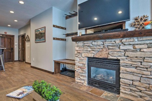 Solitude Mountain Slopeside Ski Condo with Hot Tub! - image 9