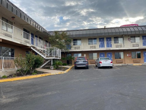 Motel 6-San Antonio TX - Near Lackland AFB - image 4