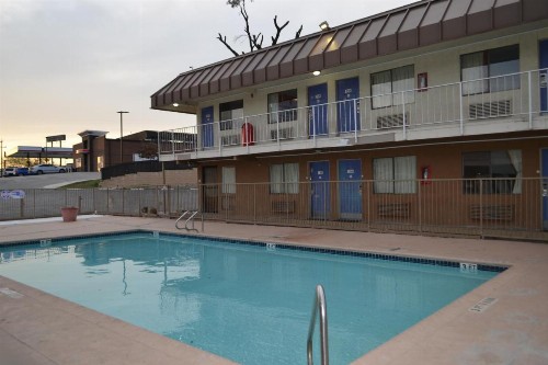Motel 6-San Antonio TX - Near Lackland AFB - image 5
