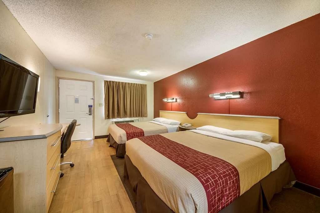 Motel 6-San Antonio TX - Near Lackland AFB - image 6