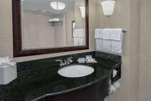 Hilton Garden Inn San Antonio Airport - image 24