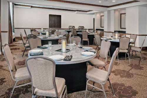 Hilton Garden Inn San Antonio Airport - image 29