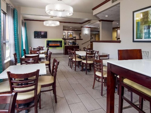 Best Western Plus Medical Center South - image 2