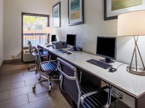 Best Western Plus Medical Center South - image 32