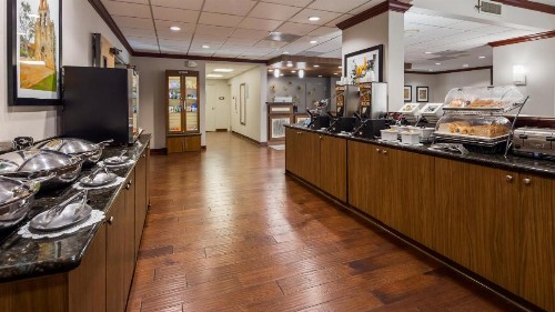 Best Western Plus Medical Center South - image 6