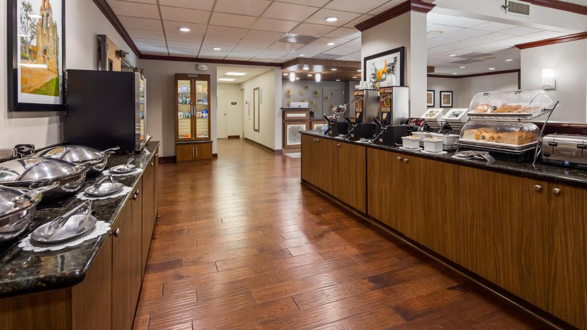 Best Western Plus Medical Center South - image 6