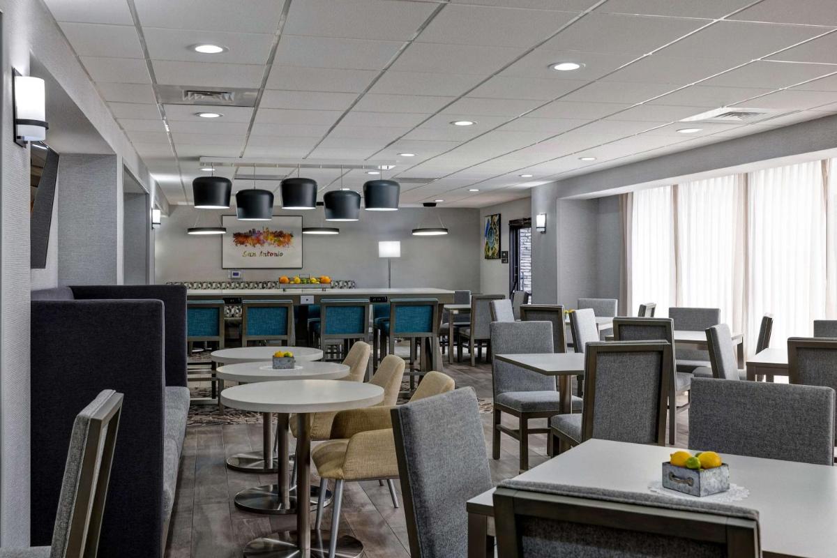 Hampton Inn San Antonio Downtown - image 4