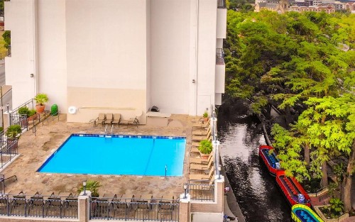 Hilton Palacio del Rio - image 12