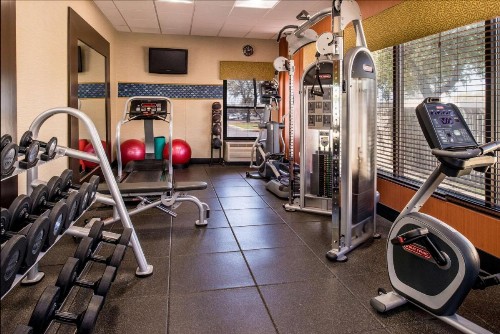 Hampton Inn San Antonio Stone Oak - image 7