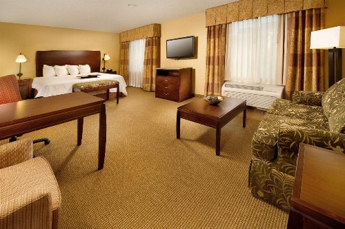 Hampton Inn and Suites San Antonio Airport - image 14