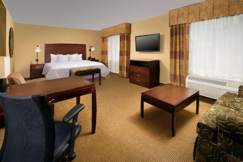 Hampton Inn and Suites San Antonio Airport - image 21