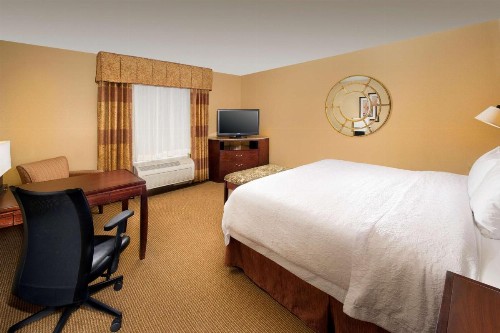 Hampton Inn and Suites San Antonio Airport - image 22