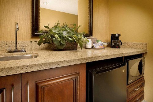 Hampton Inn and Suites San Antonio Airport - image 28