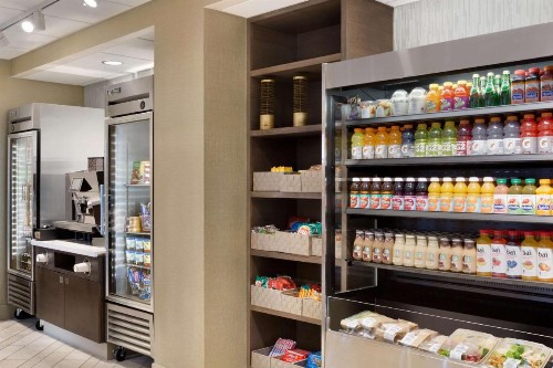 Embassy Suites San Antonio Airport - image 12