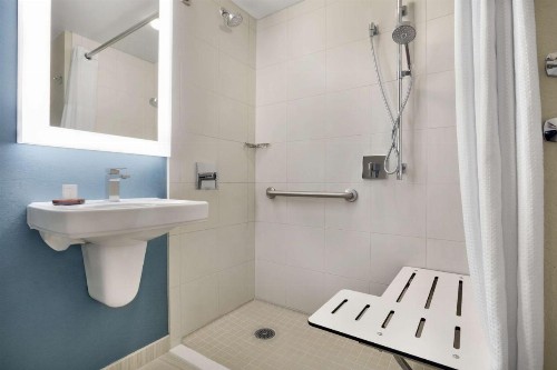 Embassy Suites San Antonio Airport - image 36