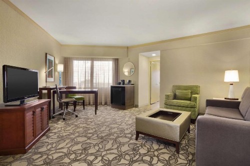 Embassy Suites San Antonio Airport - image 46