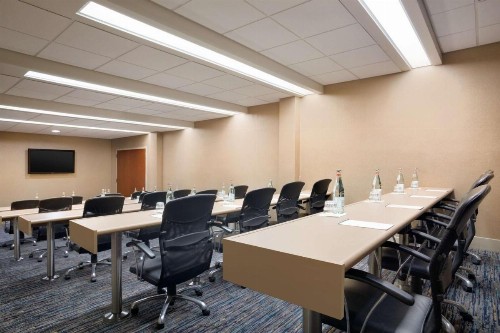 Embassy Suites San Antonio Airport - image 49