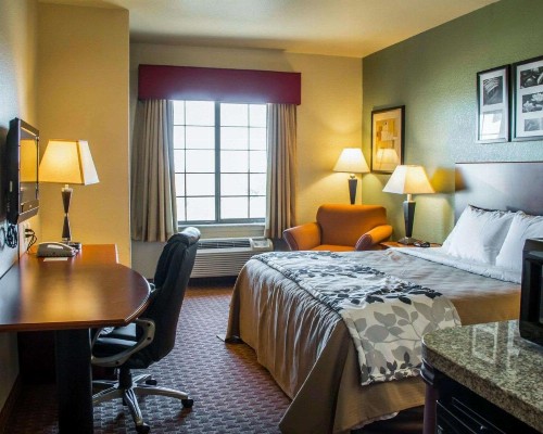 Sleep Inn and Suites at Six Flags - image 10