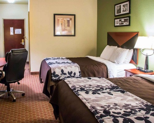 Sleep Inn and Suites at Six Flags - image 11