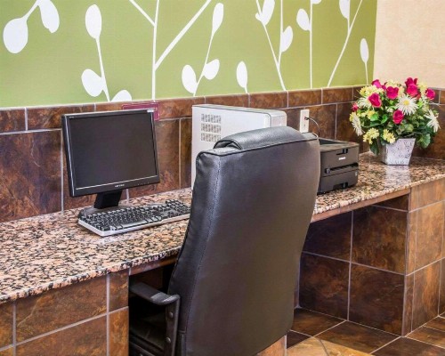 Sleep Inn and Suites at Six Flags - image 31