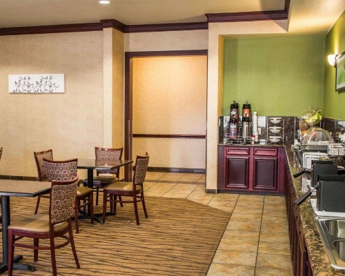 Sleep Inn and Suites at Six Flags - image 35
