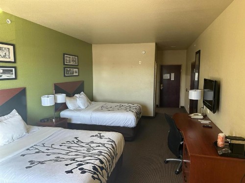Sleep Inn and Suites at Six Flags - image 48