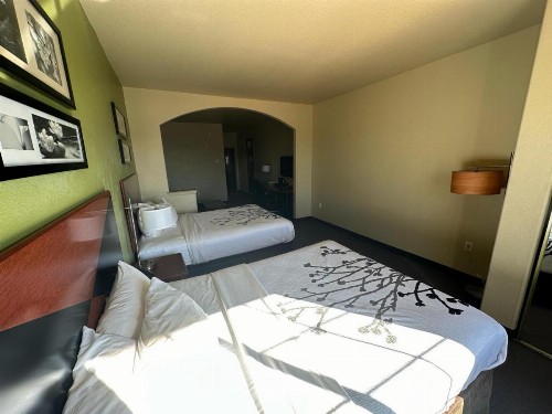Sleep Inn and Suites at Six Flags - image 49