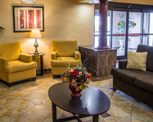 Sleep Inn and Suites at Six Flags - image 6