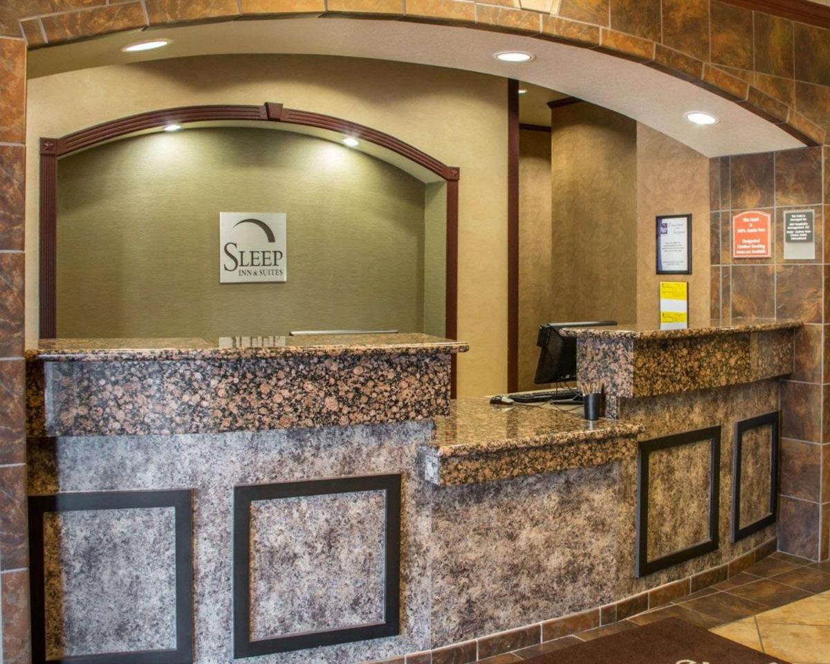 Sleep Inn and Suites at Six Flags - image 7