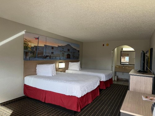 Days Inn by Wyndham San Antonio Interstate Hwy 35 North - image 10