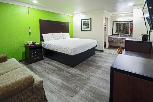 Rodeway Inn Lackland AFB/Sea World - image 12