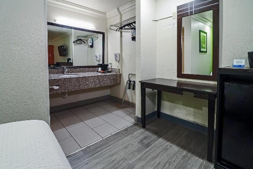 Rodeway Inn Lackland AFB/Sea World - image 16