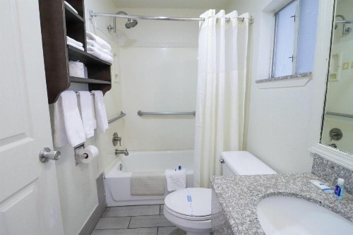 Rodeway Inn Lackland AFB/Sea World - image 24