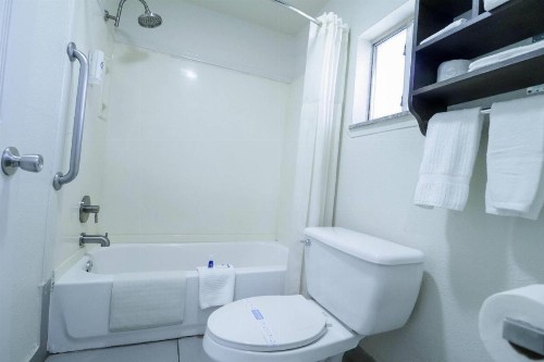 Rodeway Inn Lackland AFB/Sea World - image 28