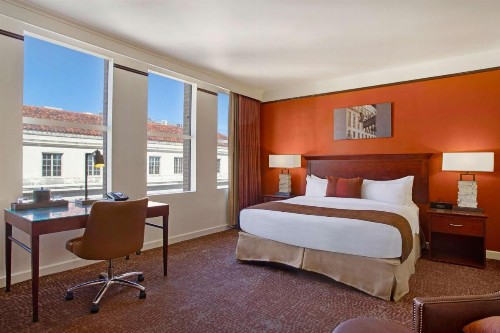 The Emily Morgan Hotel - A DoubleTree by Hilton - image 7