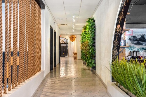 Riverwalk Plaza Hotel - image 41